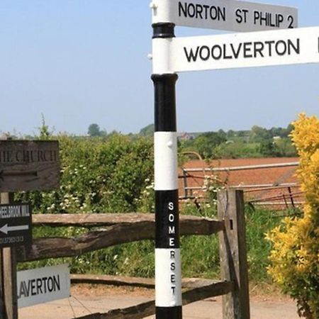 Remarkable 3 Bed Cottage In Bath Woolverton Exteriör bild